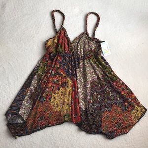 Multi-colored sleeveless top. Size M.
